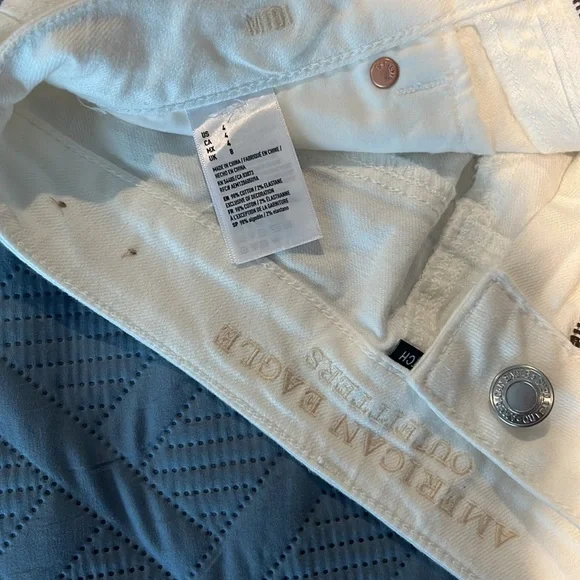 White Midi American Eagle Jean Shorts - Picture 3 of 3